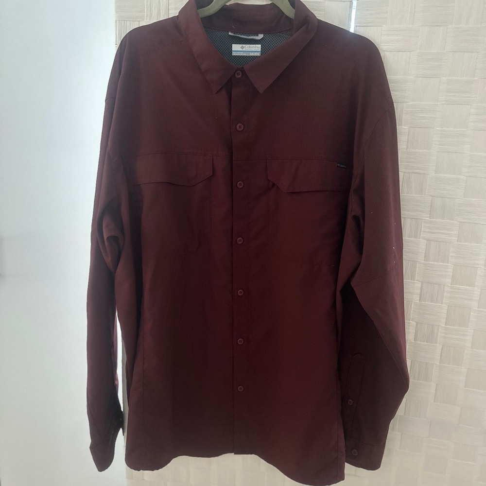 Brand new. Columbia Omni-shade shirt.
